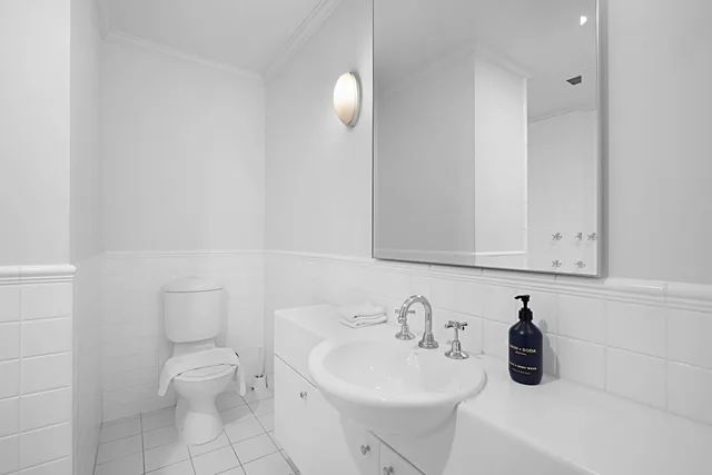 شقة بسرير كوين، Comfort Apartments Melbourne Central 5/10