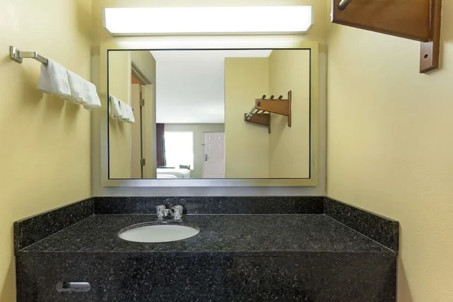 غرفة بسريرين كوين للمدخنين، Americas Best Value Inn & Suites Sumter 4/4