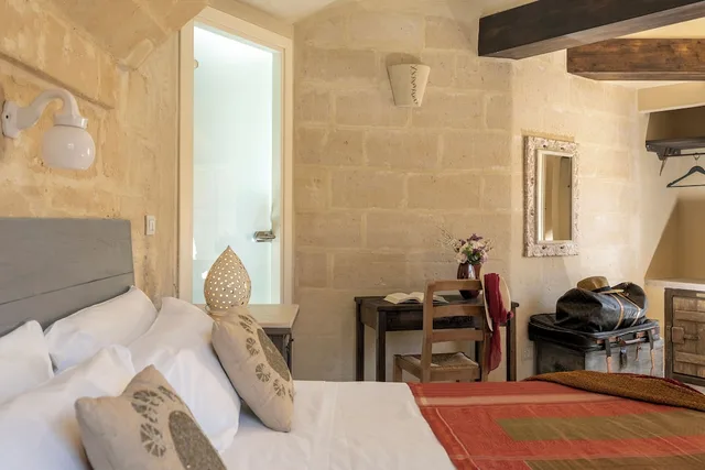 غرفة تقليدية بسرير مزدوج بإطلالة على المدينة، Locanda San Martino Thermae 9/10