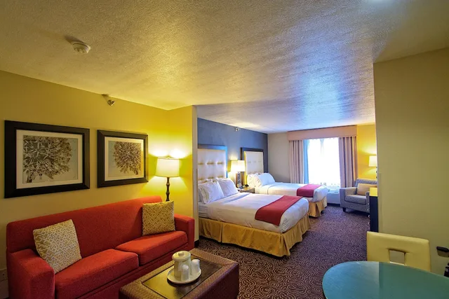 جناح بسريرين كوين، Holiday Inn Express Hotel Suites Ogden 7/10
