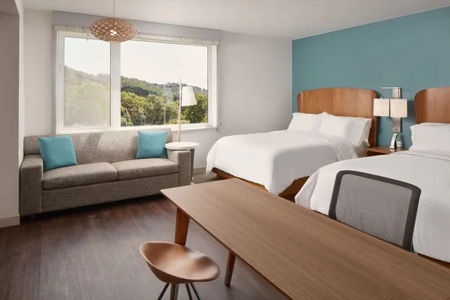studio, multiple beds, mountain view، Element Asheville Downtown 3/8