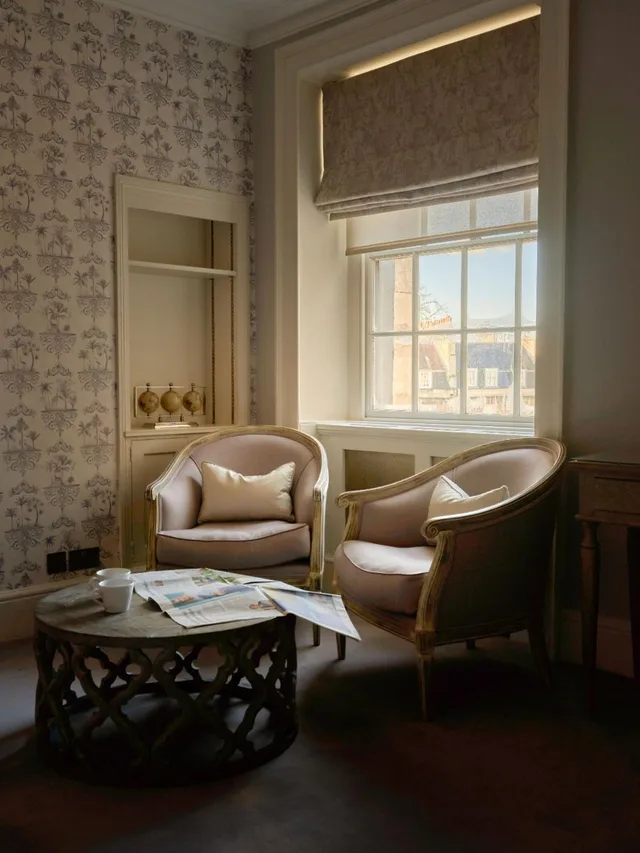 غرفة سوبيريور بسرير كوين، The Queensberry Hotel 4/8