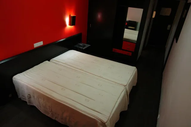 غرفة قياسية مفردة، Universal Hotel 1/1