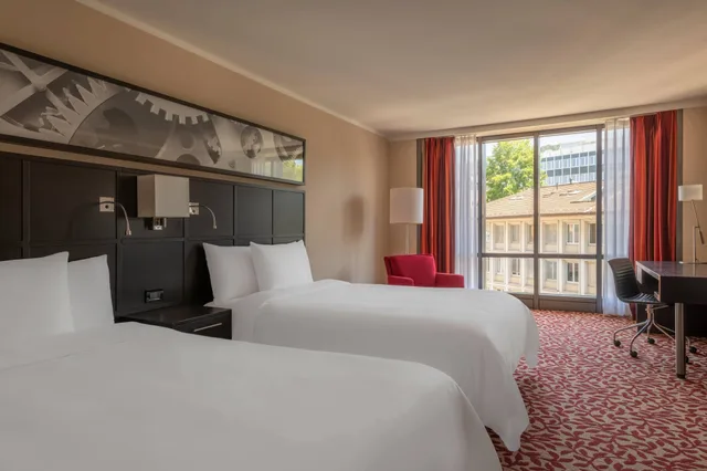 Superior, 2 Double Beds, North Wing، Zurich Marriott Hotel 2/5