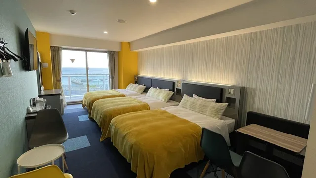 غرفة قياسية ثلاثية بثلاثة أسرّة، Green Rich Hotel Okinawa Nago 1/1