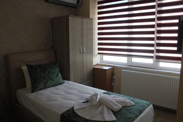 Room, Double Bed, Gorur Hotel 1/5