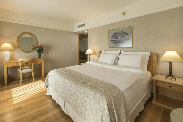 جناح بسرير كوين مع أريكة، Zorlu Grand Hotel Trabzon 2/2