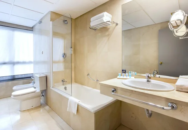 غرفة قياسية بسرير مزدوج أو سريرين منفصلين، B&B HOTEL Cartagena Cartagonova 3/3