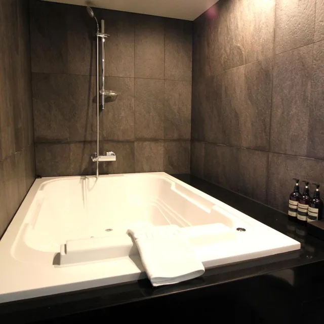 جناح، Hotel Foret Premier Nampo 6/7