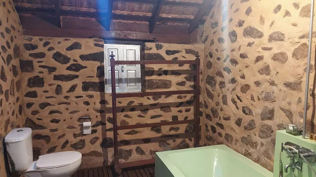 كوخ عائلي بسريرين مزدوجين، Elephant Valley Eco Farm Hotel 2/2