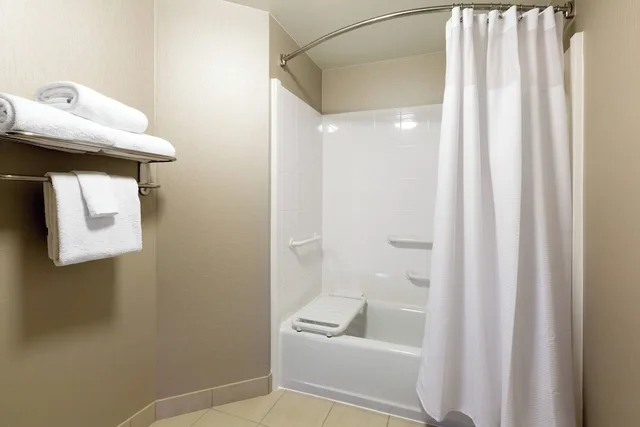 جناح بسرير كينج مع أريكة، Springhill Suites By Marriott Indianapolis Fishers 4/4