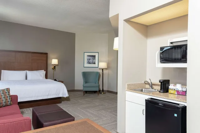 جناح استوديو بسرير كينج مع أريكة، Hampton Inn Indianapolis Downtown Across From Circle Centre 3/9