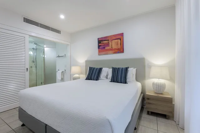 شقة بسريرين منفصلين بغرفة نوم واحدة، Mandalay Luxury Beachfront Apartments 2/4