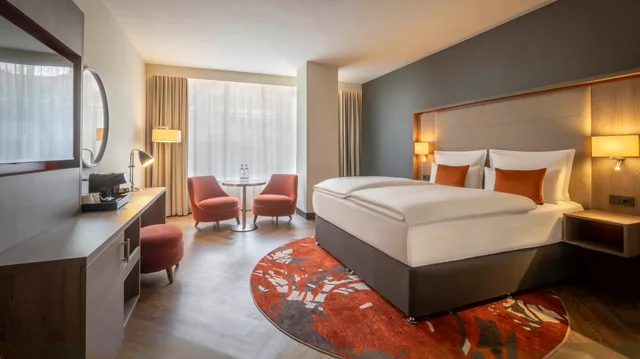 غرفة تنفيذية بسرير مزدوج أو سريرين منفصلين، Clayton Hotel Dusseldorf City Centre 1/5