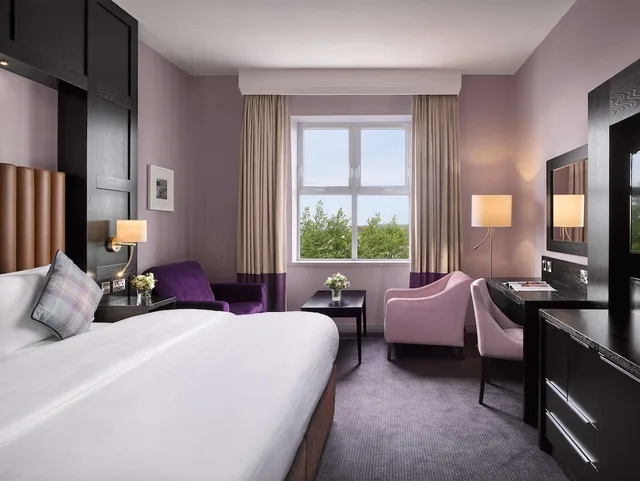 غرفة بريميوم بسرير كينج، Radisson Blu Hotel and Spa Sligo 1/1