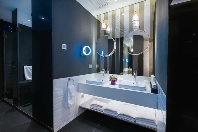 Luxury, Family, 2 Double and Twin Beds، Nathan Hotel 4/4