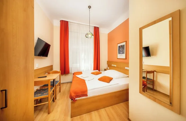 غرفة مفردة، Hotel Golden City Garni 4/9