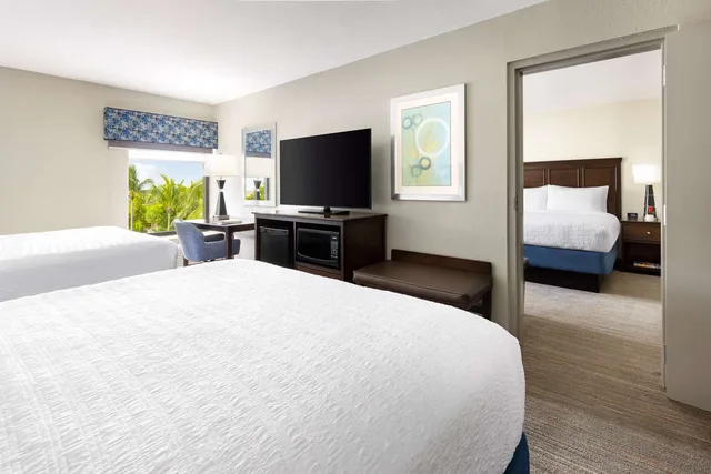 جناح عائلي، Hampton Inn Naples - Central 1/5