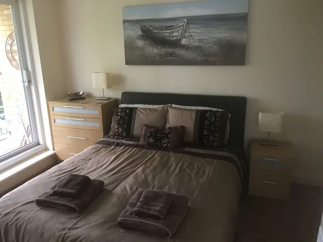 Apartment, King Bed, Private Bathroom, Marina Floor، Whitehouse Guest House 1/3