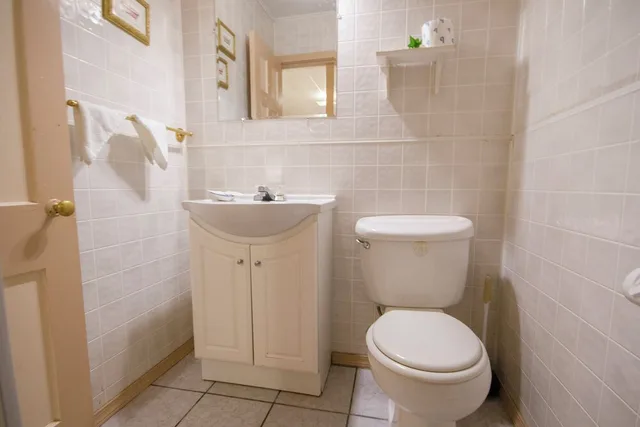 Room, 2 Double Beds, Sunflower Motel Hiawatha By OYO 9/10