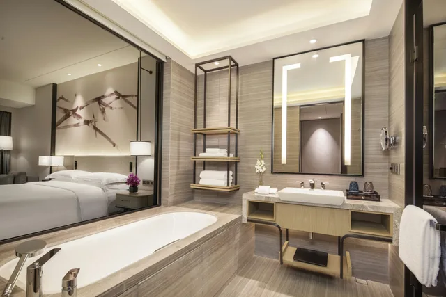 غرفة تنفيذية بسرير كينج، Doubletree By Hilton Shenzhen Longhua 3/3