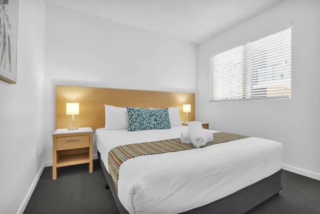 شقة بسريرين كوين وسريرين منفصلين بشرفة بـ3 غرف نوم، LANDMARK RESORT 3/10