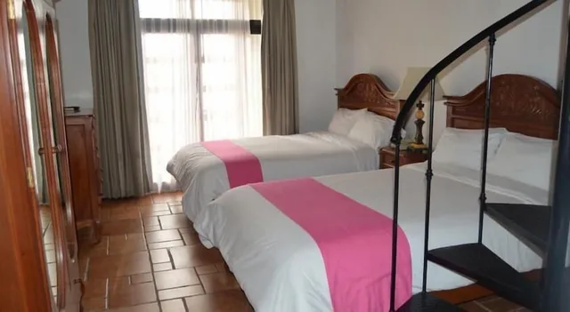 غرفة ثلاثية بسريرين مزدوجين، Hotel Meson del Mar 2/2