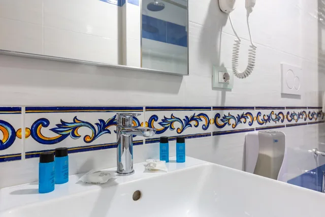 غرفة كلاسيكية ثلاثية، Hotel Giosue A Mare 6/8