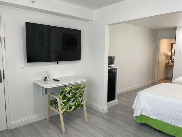 غرفة عائلية مفردة بسرير كوين، Loma Linda Inn. 4/10