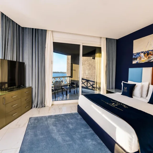 Executive Sea View One Bedroom Suite، M Hotels at Porto Marina 2/2