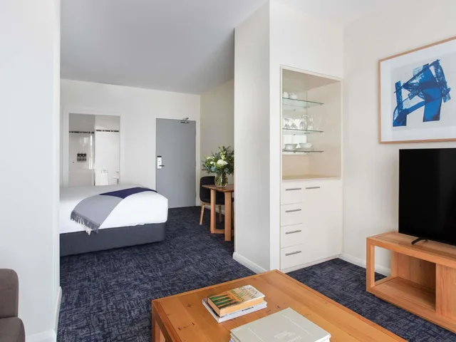 شقة بإطلالة على النهر بغرفتي نوم، Peppers Seaport Launceston 9/10