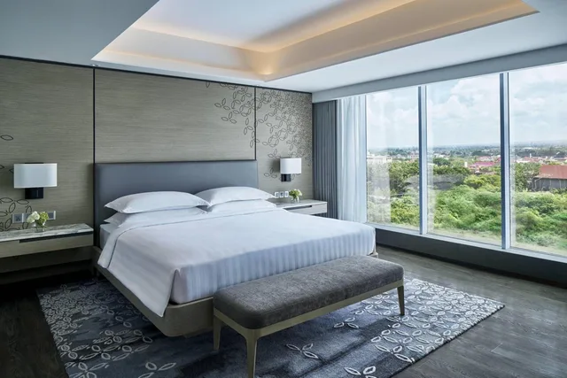 جناح رئاسي بسرير كينج بغرفة نوم واحدة مع دخول صالة النادي، YOGYAKARTA MARRIOTT HOTEL 2/4