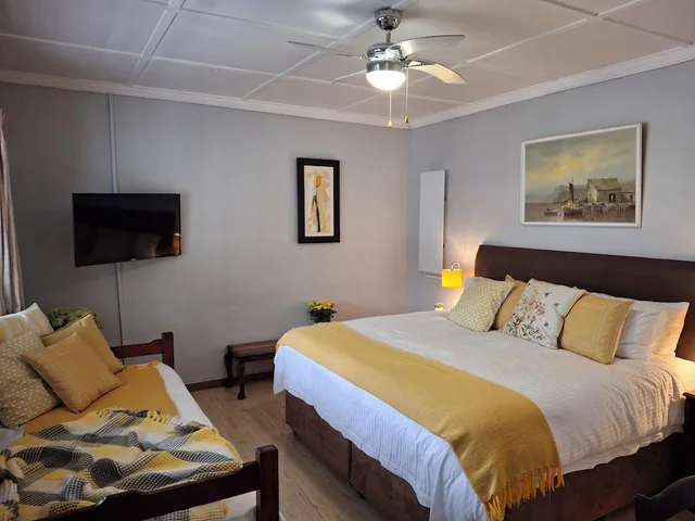 كوخ بسرير كينج مع أريكة، 7 On Oakleigh 3/8