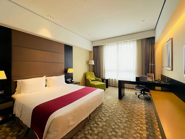 Premium, King Bed, Club Lounge Access, High Floor, Smoking, Holiday Inn Nantong Oasis International 4/7