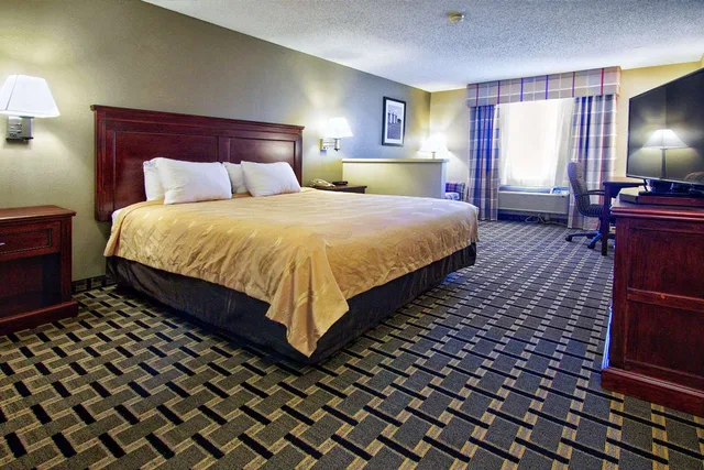 جناح بسرير كينج، Quality Inn Moore Oklahoma City 4/6