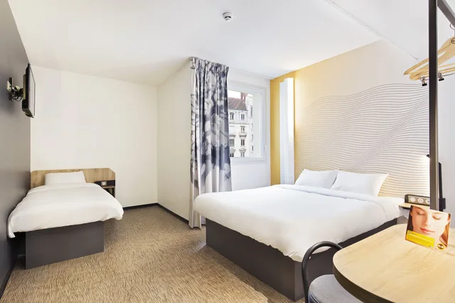 Room, Triple, 1 Double and 1 Single Bed, B&B HOTEL Lyon Centre Perrache 1/4