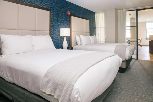 Suite, 2 Queen Beds, Haywood Park Hotel, Ascend Hotel Collection 1/4