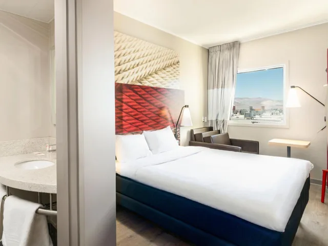 غرفة قياسية بسرير مزدوج مع سرير إضافي، Ibis Iquique 3/6