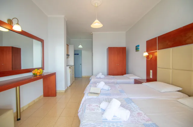 شقة عائلية بأربعة أسرّة بإطلالة على البحر، Agoulos Inn 1/4