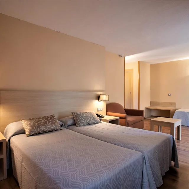 غرفة رباعية بسرير فردي، Panorama Hotel 2/10