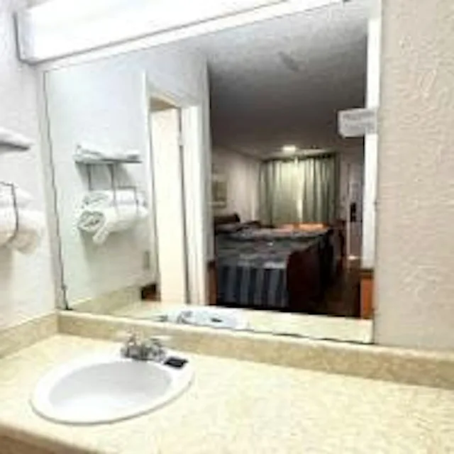 غرفة بسرير كينج لغير المدخنين، Chaparral Motel Victoria TX US 59 4/5