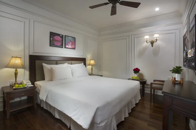 غرفة سوبيريور بسرير كينج، Hotel Du Monde 3/6