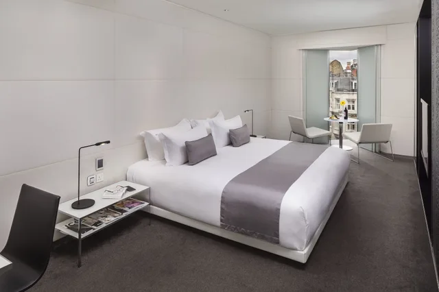 Me, Superior, King Bed, City View، Me London Hotel 7/10