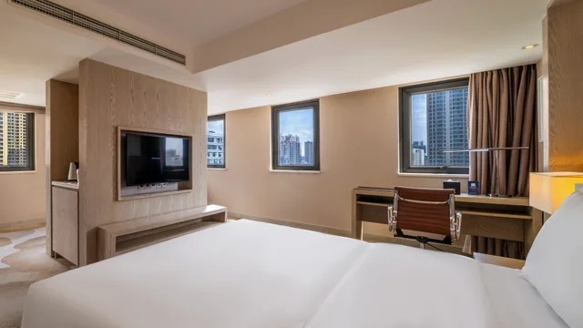 غرفة بريميوم بسرير كينج بإطلالة على المدينة، Holiday Inn Kunming City Centre 2/5