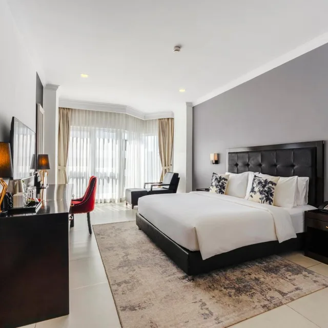 Tower, Deluxe, Double Bed، Queenco Casino And Hotel 2/8