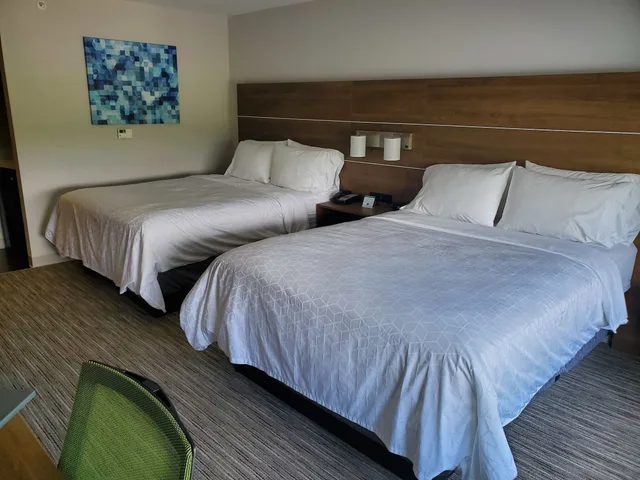 غرفة قياسية بسريرين كوين، Holiday Inn Express and Suites Gettysburg an IHG Hotel 4/7