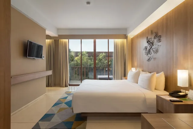 جناح جونيور بسرير كوين بشرفة، Grand Zuri Kuta Bali 2/3