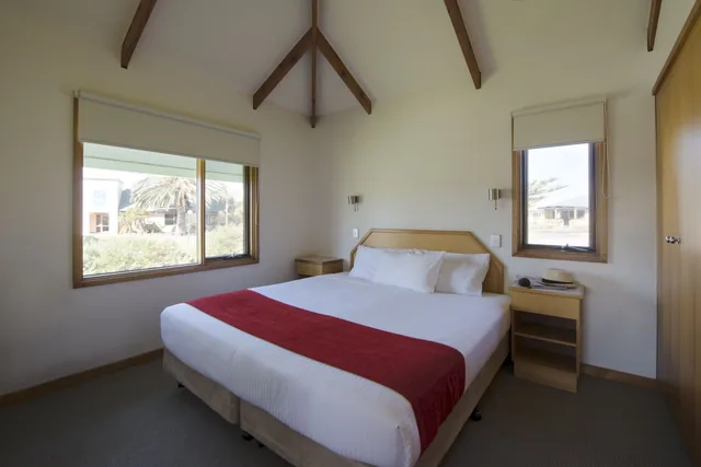 Villa, 1 Queen and 3 Single Beds, West Beach Parks Resort 2/4