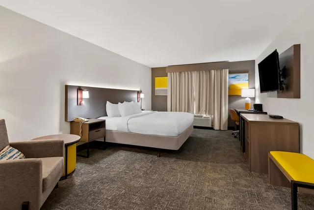 غرفة بسرير كينج، Comfort Inn & Suites Elk City South 2/4