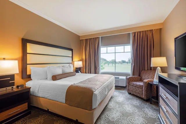 room, Best Western Plus Miami Airport North Hotel & Suites 4/10